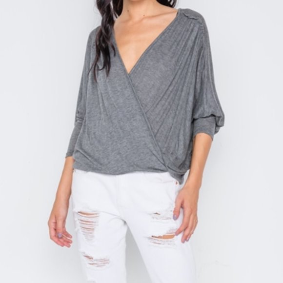 Cleo Ladies Lightweight Gray Front Knot Twist Drape Top - Small Only - Picture 3 of 8